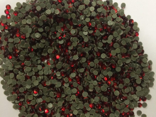 Камешки клеевые стразы ss10 (1440 шт) красный Камешки клеевые стразы ss10 (1440 шт) красный