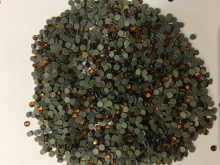 Камешки клеевые стразы ss10 (1440 шт) коньяк светлый Камешки клеевые стразы ss10 (1440 шт) коньяк светлый