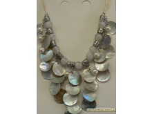 Колье веревка №22 жемчуг+пластмасса белый ракушка (30см) Колье веревка №22 жемчуг+пластмасса белый ракушка (30см)