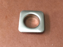 Блочка (люверс) нержавейка квадрат 10мм №24 (1000шт) никель матовый Блочка (люверс) нержавейка квадрат 10мм №24 (1000шт) никель матовый