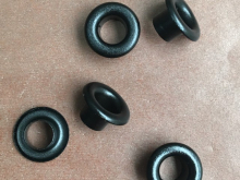 Блочка (люверс) 5мм №3 (5000шт) металл крашеный черный Блочка (люверс) 5мм №3 (5000шт) металл крашеный черный