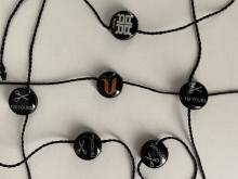 Крепеж пломба глянцевая для одежды с логотипом (1000шт) Крепеж пломба глянцевая для одежды с логотипом (1000шт)