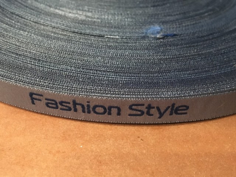 Этикетка тканная жакардовая 1см Fashion Style (100м) лента серая Этикетка тканная жакардовая 1см Fashion Style (100м) лента серая