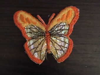 Вышивка апликация бабочка 6смх4,5см оранжевый Вышивка апликация бабочка 6смх4,5см оранжевый