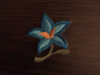 Вышивка апликация цветок маленький 3,5смх3,5см синий Вышивка апликация цветок маленький 3,5смх3,5см синий