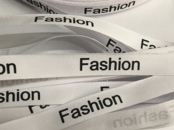 Этикетка ХБ лента 1,5см Fashion (100 метров) белая Этикетка ХБ лента 1,5см Fashion (100 метров) белая